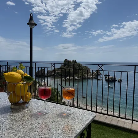 Isola Bella 4* 陶尔米纳
