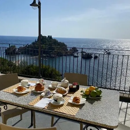 Isola Bella טאורמינה
