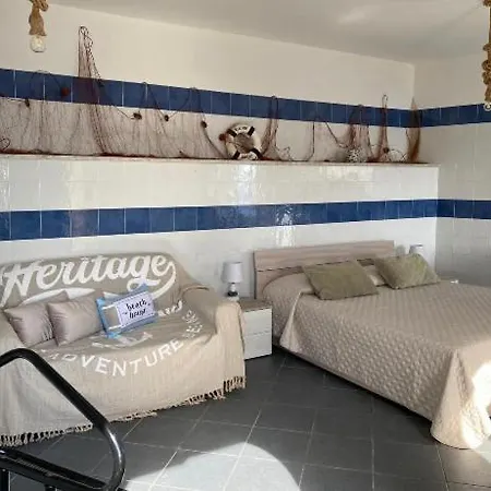 לינה וארוחת בוקר Isola Bella *