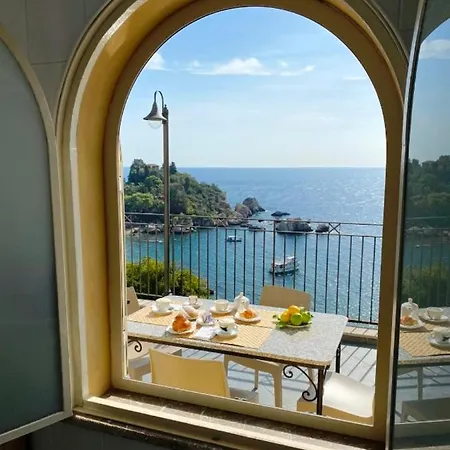 לינה וארוחת בוקר Isola Bella טאורמינה