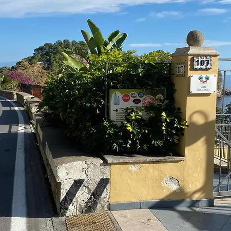 לינה וארוחת בוקר Isola Bella טאורמינה