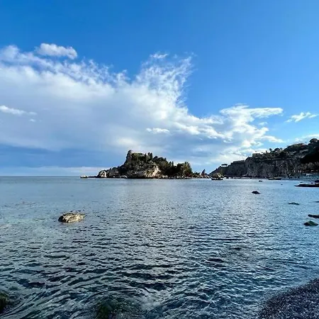 לינה וארוחת בוקר Isola Bella *