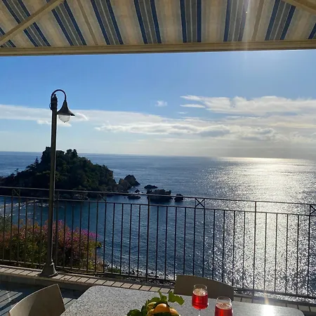 לינה וארוחת בוקר Isola Bella טאורמינה