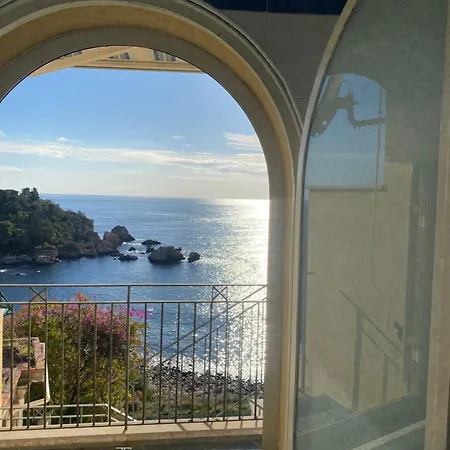 Isola Bella לינה וארוחת בוקר